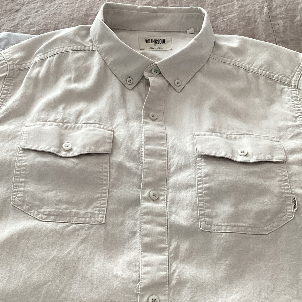 Linksoul Men's Light Gray Casual Button-Down Shirt